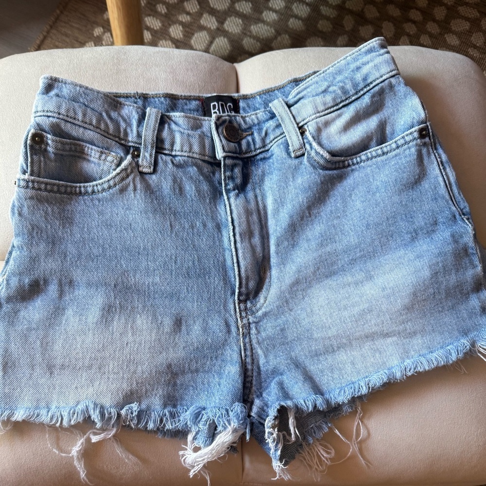 BDG Urban Outfitters Denim Shorts Size 25 Raw Hem Light Wash